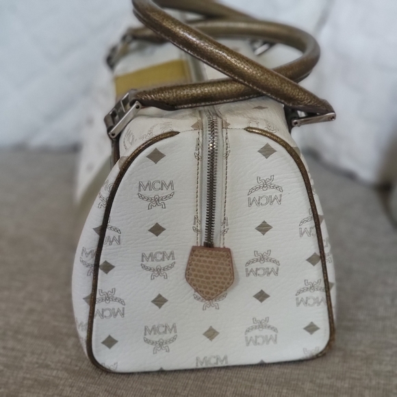 MCM Visetos Lion Boston Bag..authentic!!! - Picture 3 of 15